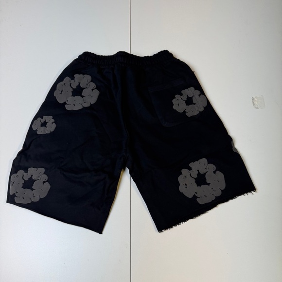 Denim Tears Shorts Black Cotton Wreath Logo Streetwear Mens Unisex - Picture 3 of 5